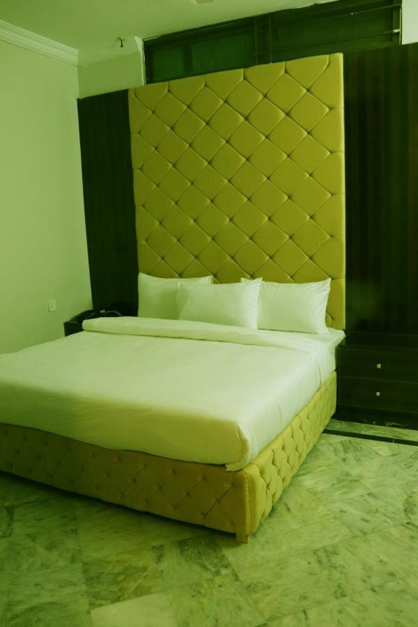 Hayat Grand Guest House Islamabad Bagian luar foto